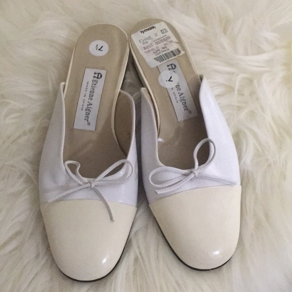Etienne Aigner 7.5 flats white cream backless bow